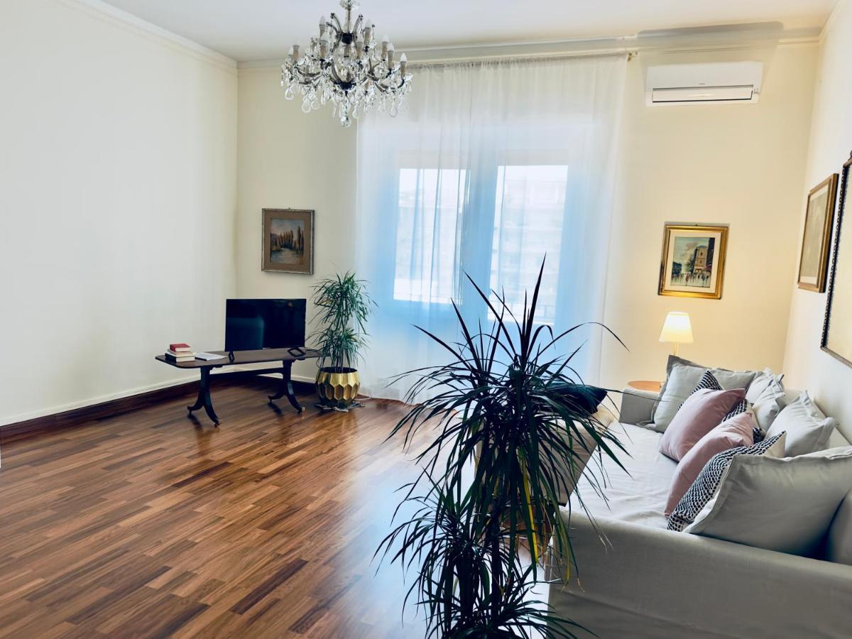 Elegant Apartment In City Center Κάλιαρι Εξωτερικό φωτογραφία